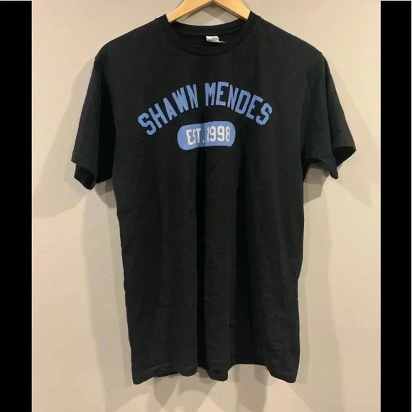 Shawn Mendes SOLD OUT Tour Concert T-Shirt - Picture 1 of 7